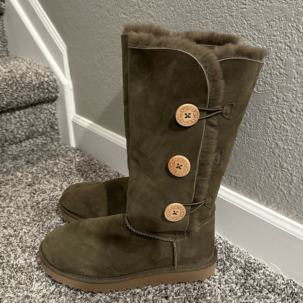 Ugg Bailey Button Triplet Boot